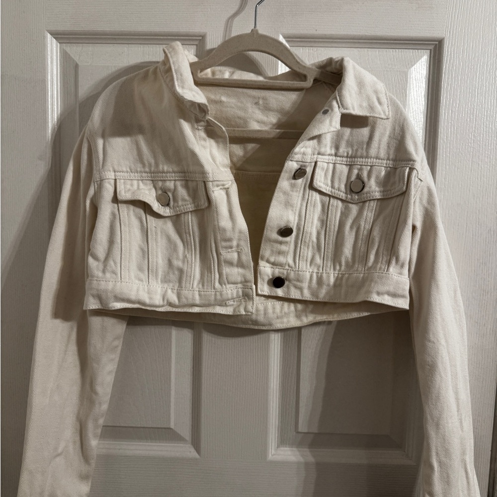 Forever 21 Cropped Cream Denim Jacket